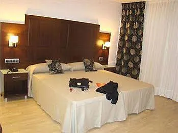 Hotel Yit Conquista De Granada Peligros 4*,