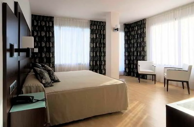 Yit Conquista De Granada Hotel Peligros