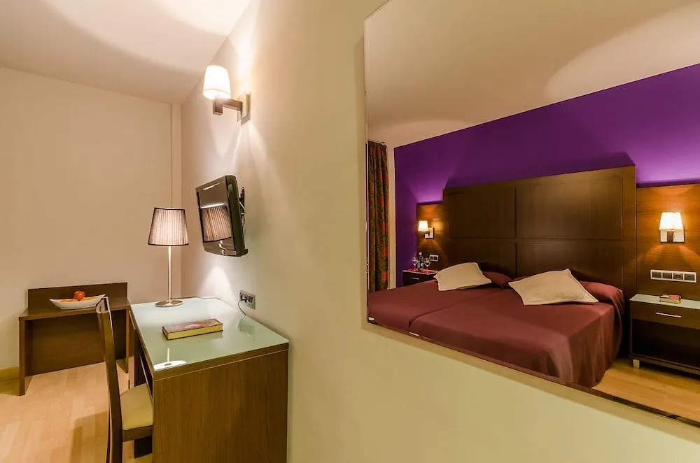****  Yit Conquista De Granada Hotel Peligros Spain