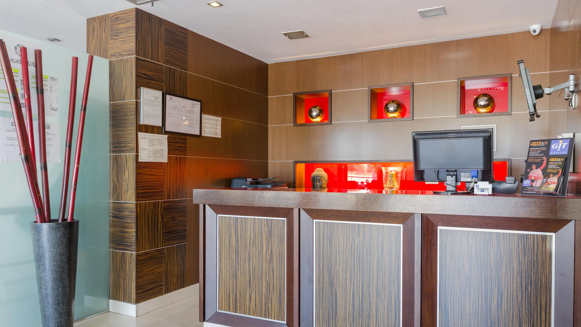 Hotel YIT Conquista de Granada Peligros