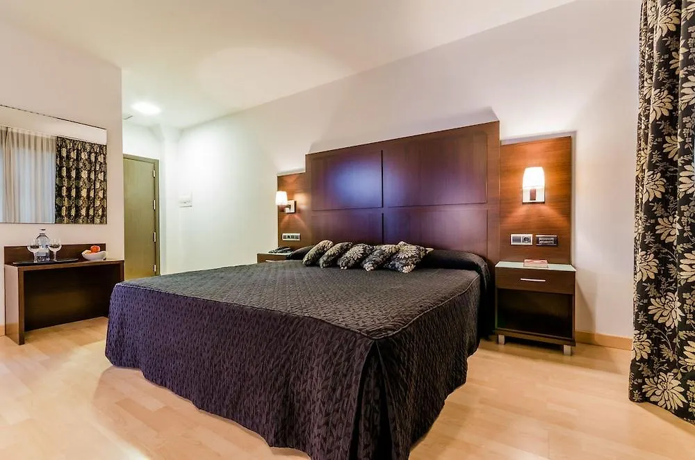Hotel YIT Conquista de Granada Peligros
