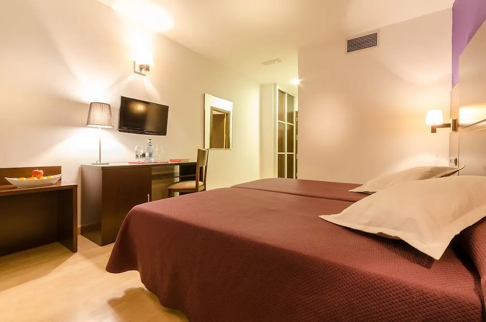 Hotel YIT Conquista de Granada Peligros