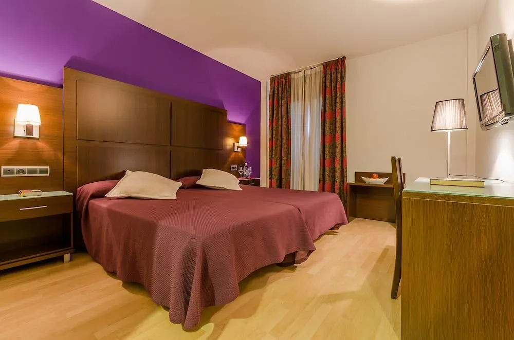 Hotel YIT Conquista de Granada Peligros