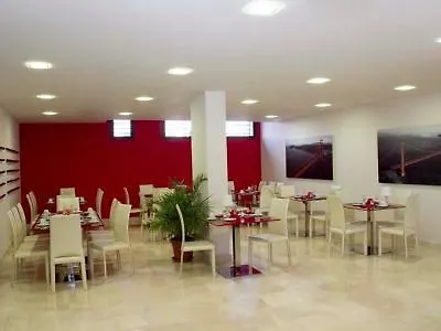 Hotel YIT Conquista de Granada Peligros