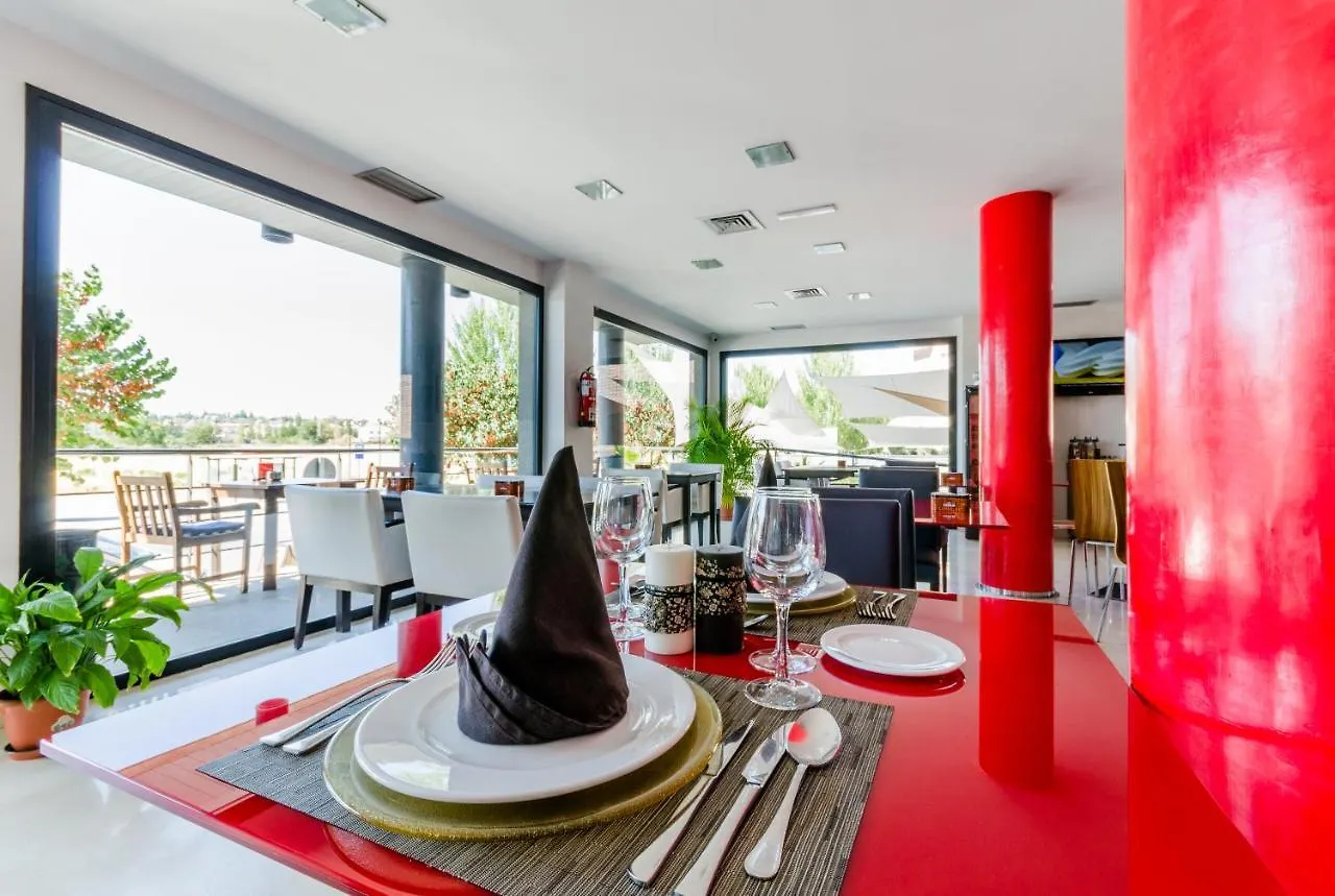 Hotel YIT Conquista de Granada Peligros