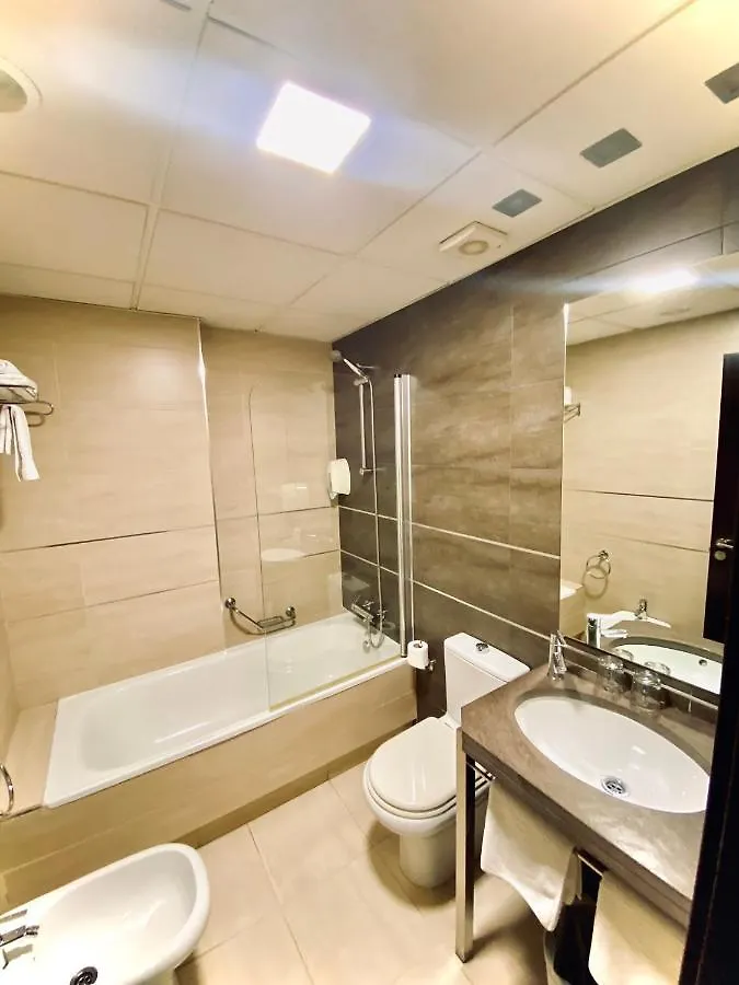 Hotel YIT Conquista de Granada Peligros