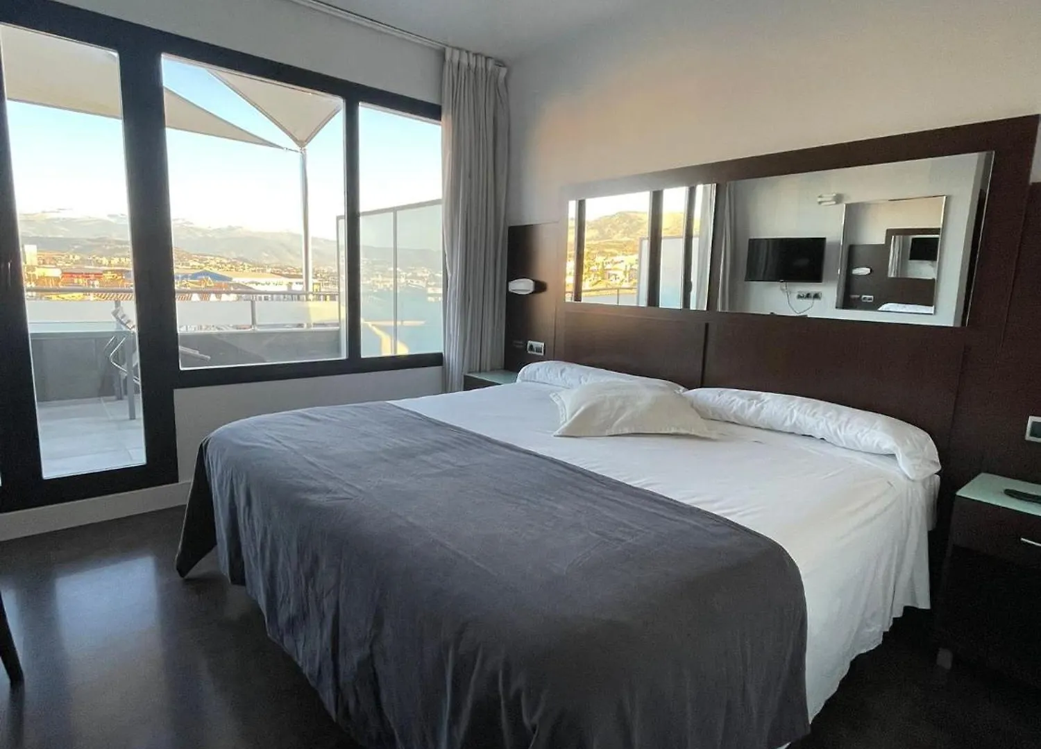 Hotel YIT Conquista de Granada Peligros