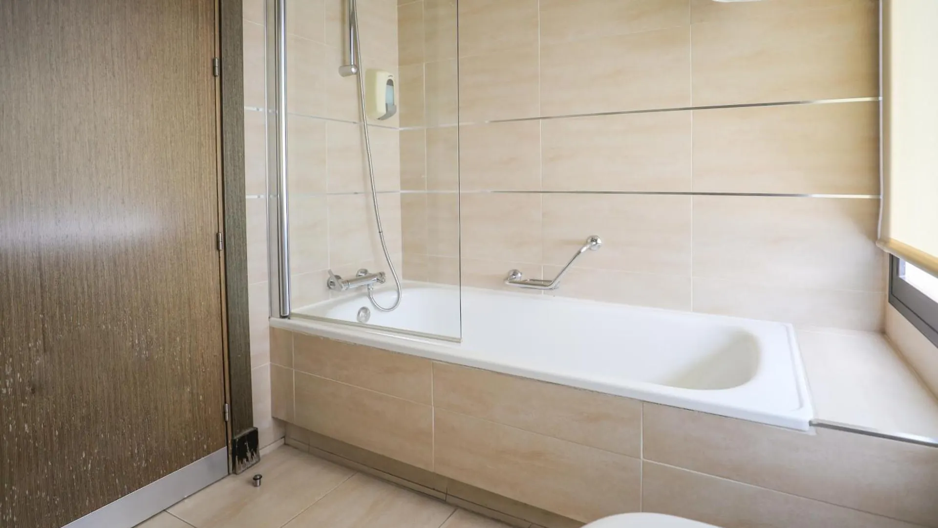Hotel YIT Conquista de Granada Peligros