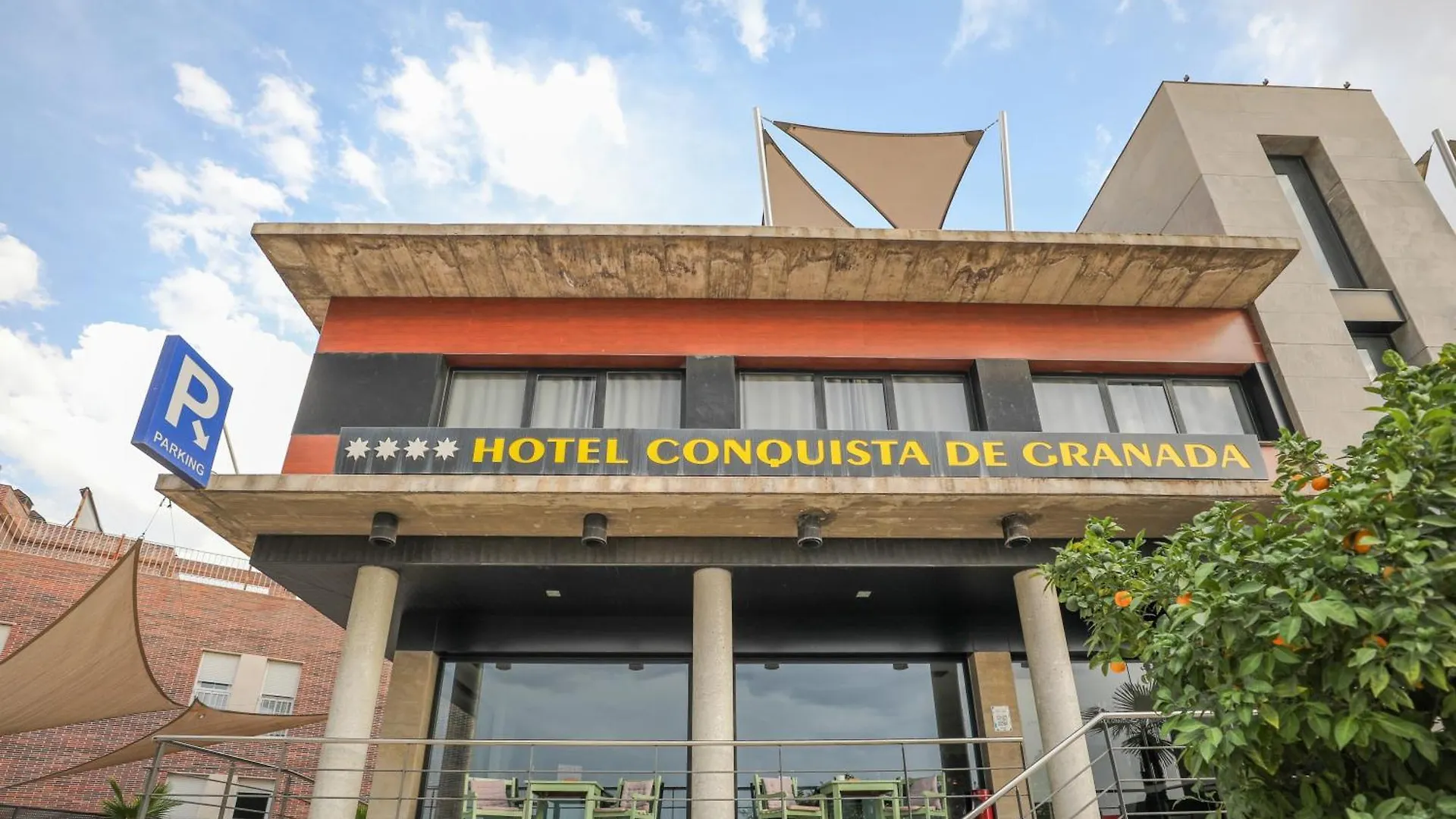 Hotel YIT Conquista de Granada Peligros