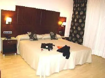 Hotel YIT Conquista de Granada Peligros